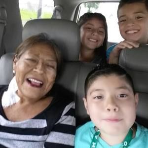 Meet your Posher, Carlos